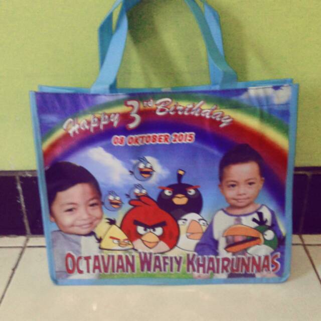 

TAS ULTAH JINJING BENER FULL COLOUR ANIMASI KARTUN LUCU