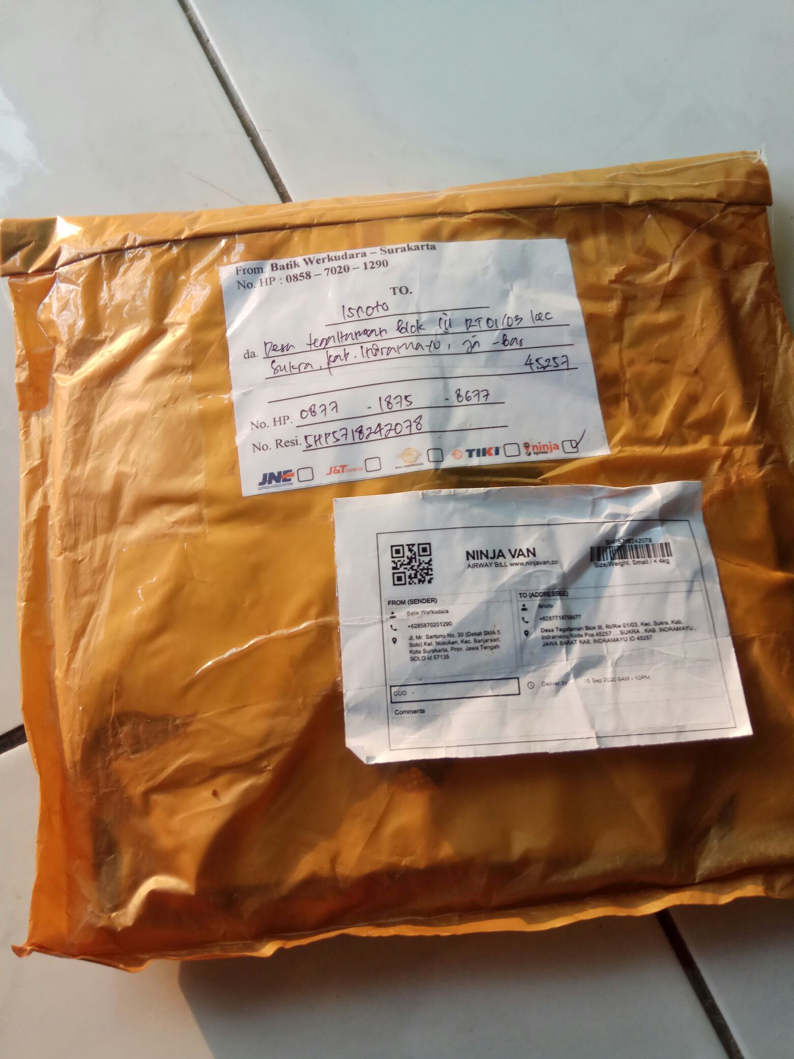 Kemeja Batik Pria Lengan Panjang Slim Fit Baju Hitam Batik Wayang Ori Solo By Dewo