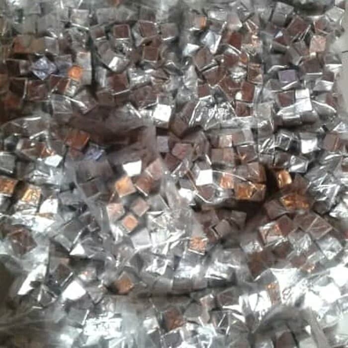 Coklat Piramid Silverqueen 1/2kg