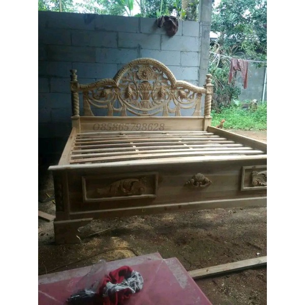 tempat tidur ukiran Jepara tempat tidur full kayu jati dipan jati mentahan