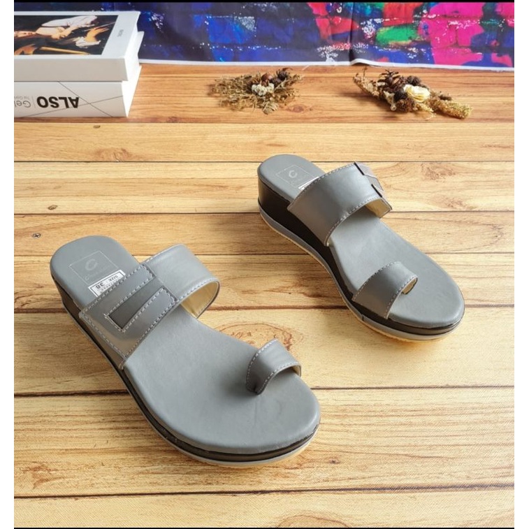 HR  01 Sandal Wedges Wanita ( Terbaru ) 5cm