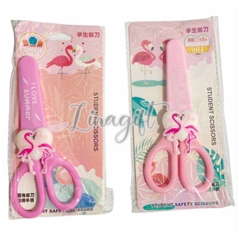 ( Ecer 1 Pc ) PLASTIC MOTIF SCISSOR WITH COVER ( STAINLESS STEEL ) - GUNTING BESI ANAK MULTIGUNA DG TUTUP AMAN FROZEN ELSA / UNICORN / LOL / HELLOKITTY / BTS / BARE BEARS / FLAMINGGO - UJUNG TUMPUL TIDAK TAJAM