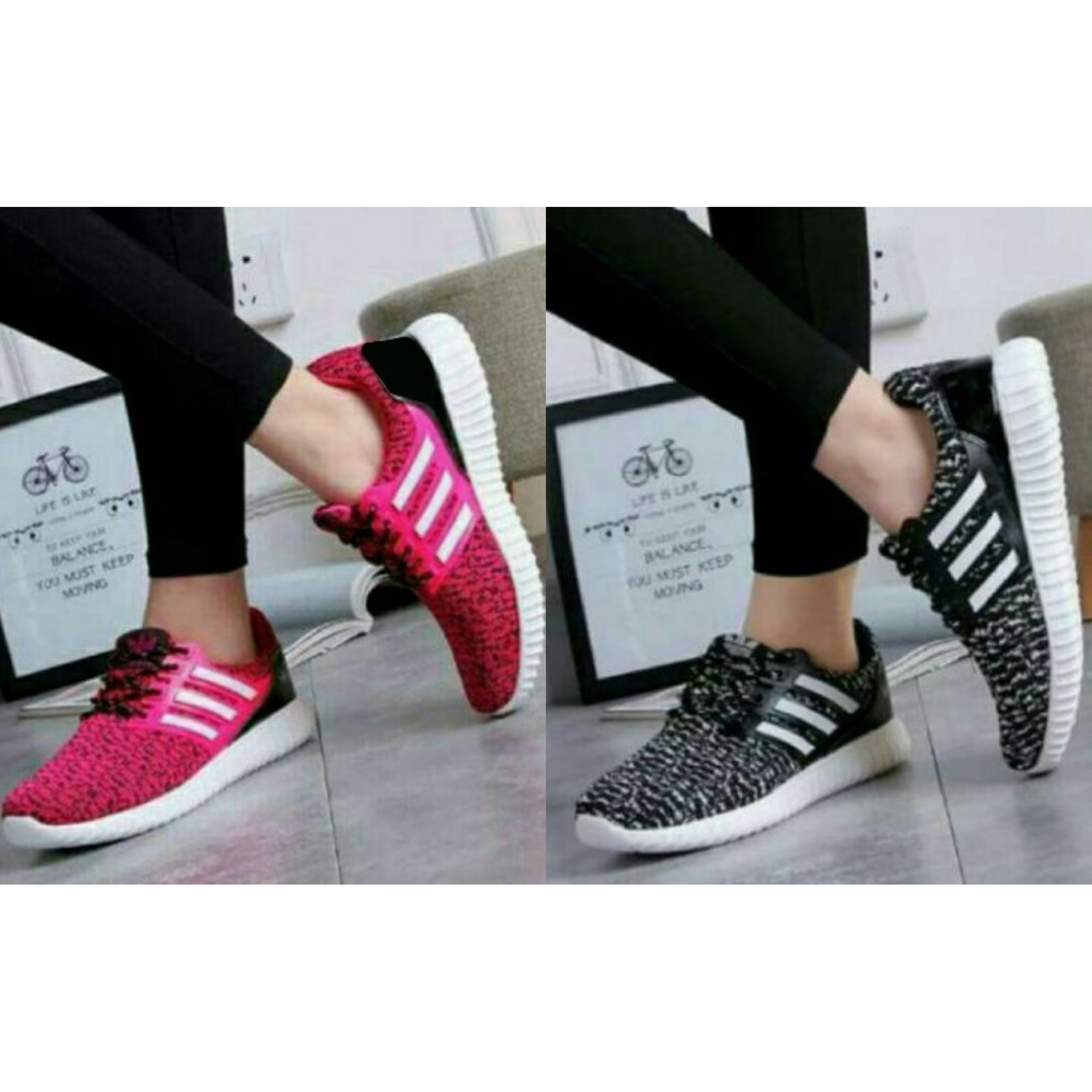 SEPATU KETS WANITA ADIDAS YEEZY HITAM DAN MERAH REPLIKA