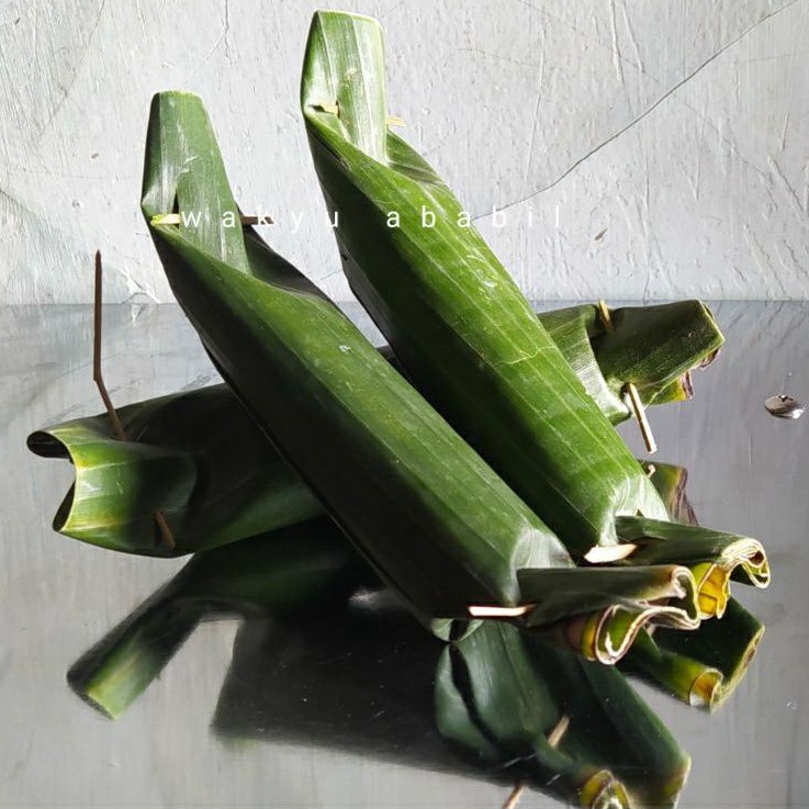 Bungkus Lontong Daun Pisang