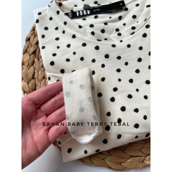 READYBASIC - BAJU KAOS LENGAN PANJANG BAHAN BABY TERRY TEBAL SEMI SWEATER POLKA WHITE