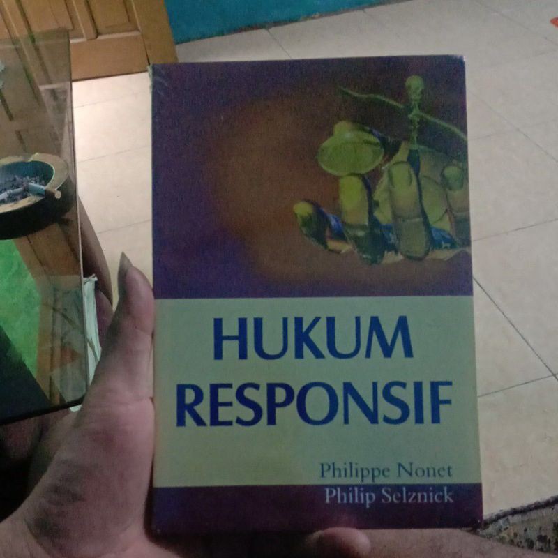 hukum responsif oleh philippe