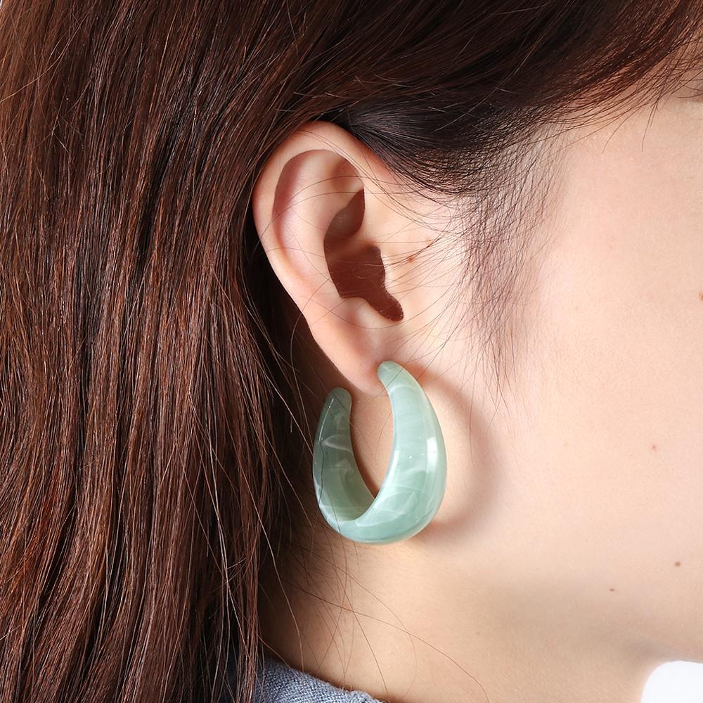 Lily Acrylic Colorful Earrings Statement Hadiah Untuk Wanita Hoop Menjuntai Earrings Asam Asetat