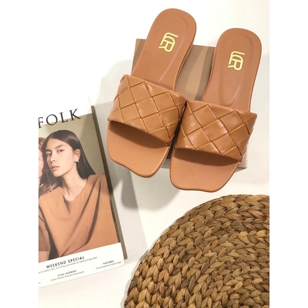 Sandal Slop Motif Anyaman Import LCR 2135-1 dan 2135-3-Mocca 2135-1