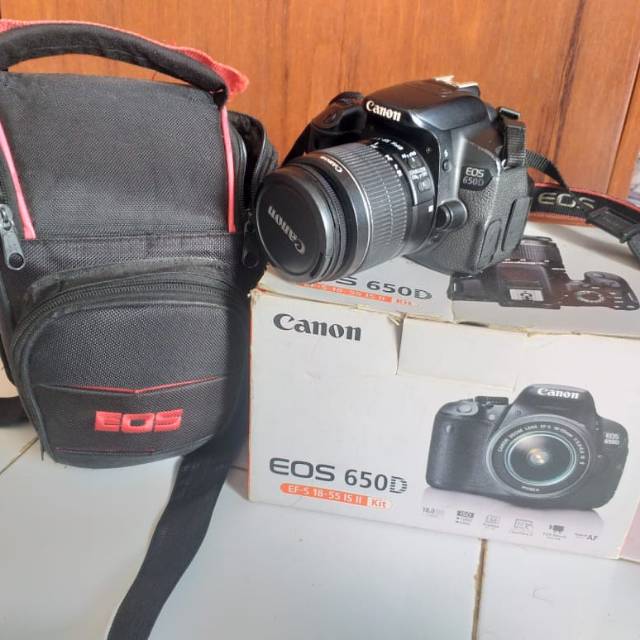 Kamera Canon 650D + lensa