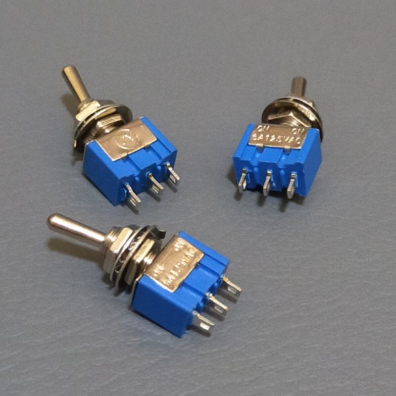 Saklar toggle 3pin on-off 102