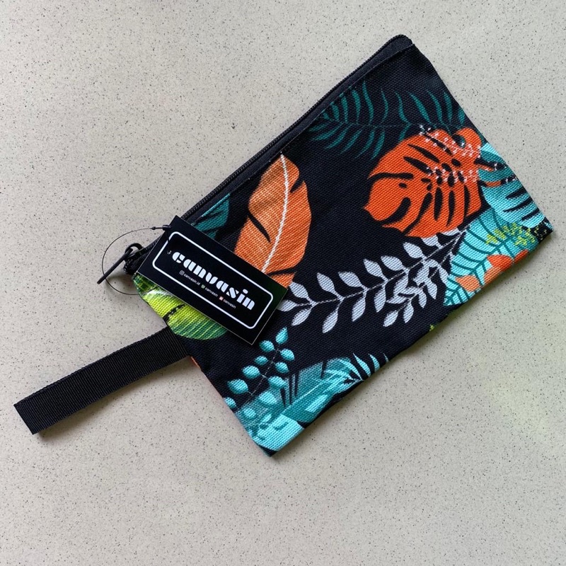 Pouch kanvas serbaguna - Black orange leaf