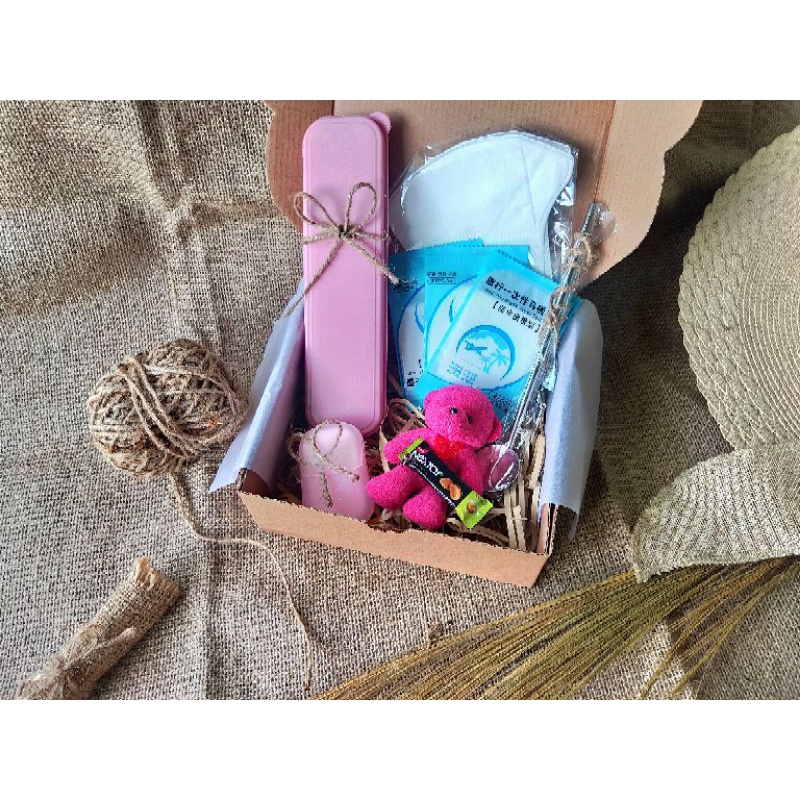 

HAMPERS NEW NORMAL / HAMPERS LEBARAN / HAMPERS ULANG TAHUN