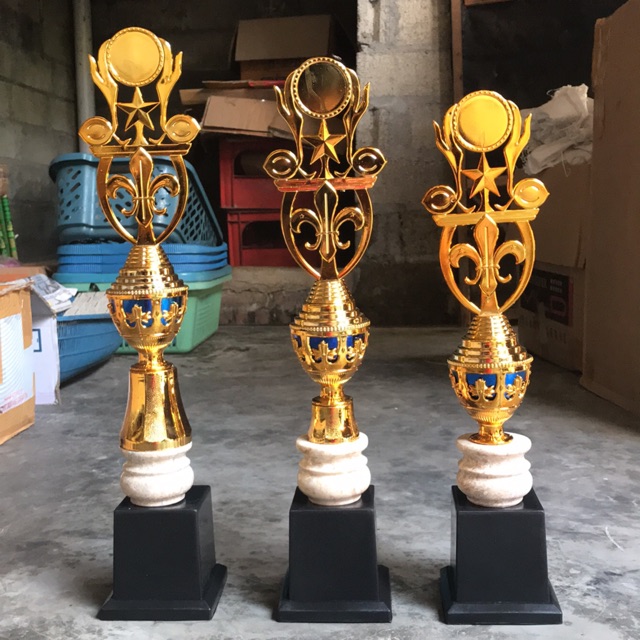 Piala set tunas pramuka