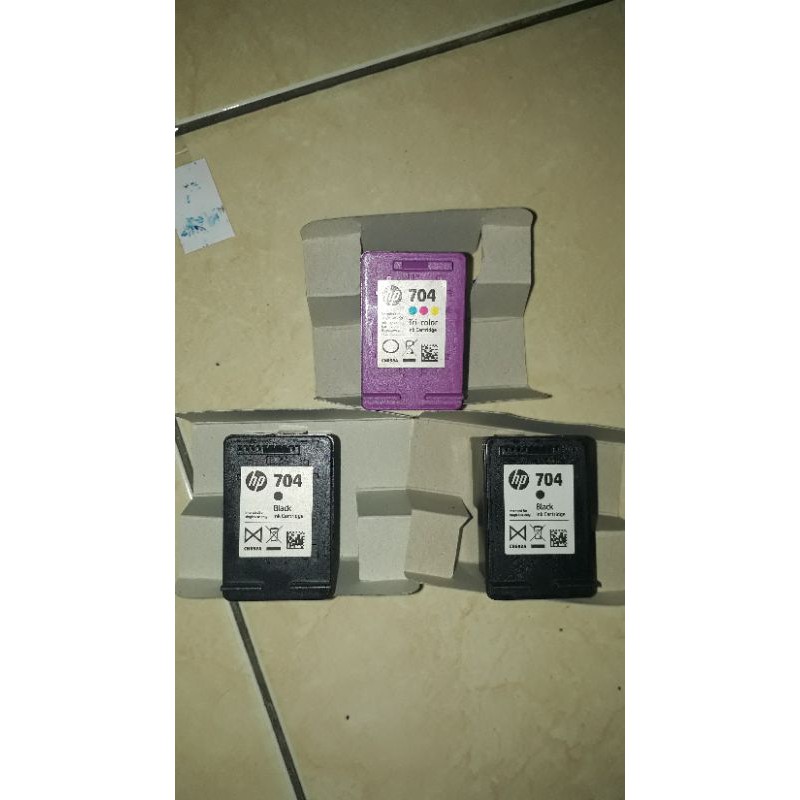 Cartridge HP 704 bekas pakai