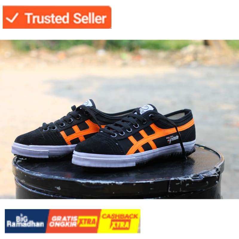 SNEAKERS COWOK HITAM BIRU MISTY  Kodachi 8172 HItam Orange  - 8172 HO - sepatu kodachi