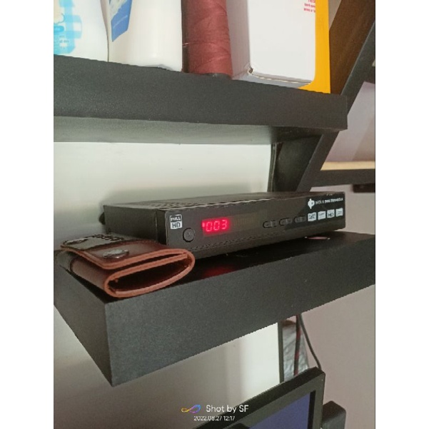 Rak dinding  STB set top box receiver router WiFi 30 cm x 20 cm x 4 cm tebal