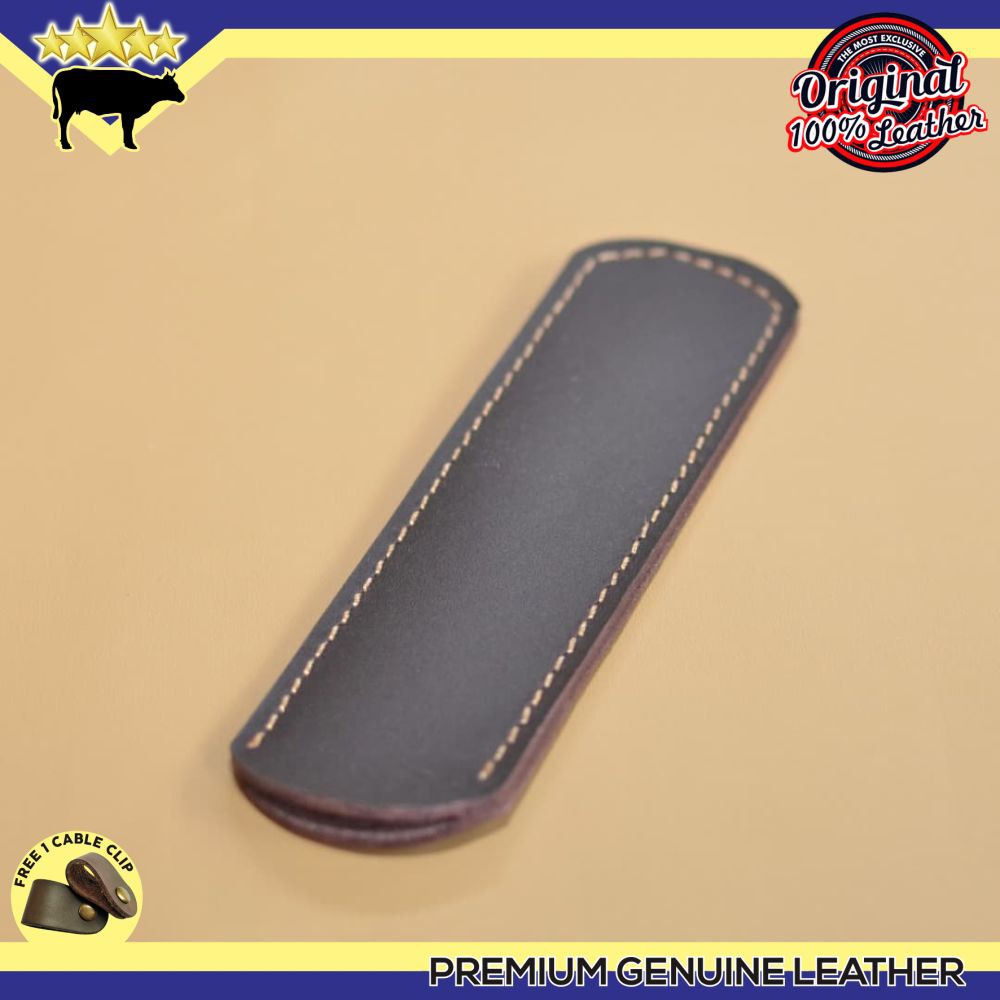

TEMPAT PULPEN DAN PENSIL DARI KULIT ASLI WARNA DARK BROWN LEATHER GOOD