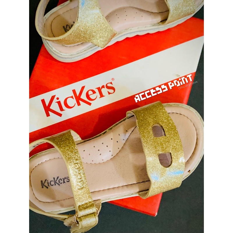 Sepatu sandal kickers anak