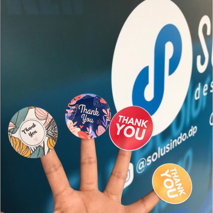 

100 Pcs Sticker label dengan tulisan "Thank You" 4x4 cm untuk usaha online Shop
