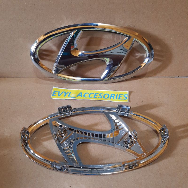 LOGO EMBLEM DEPAN HYUNDAI TUCSON