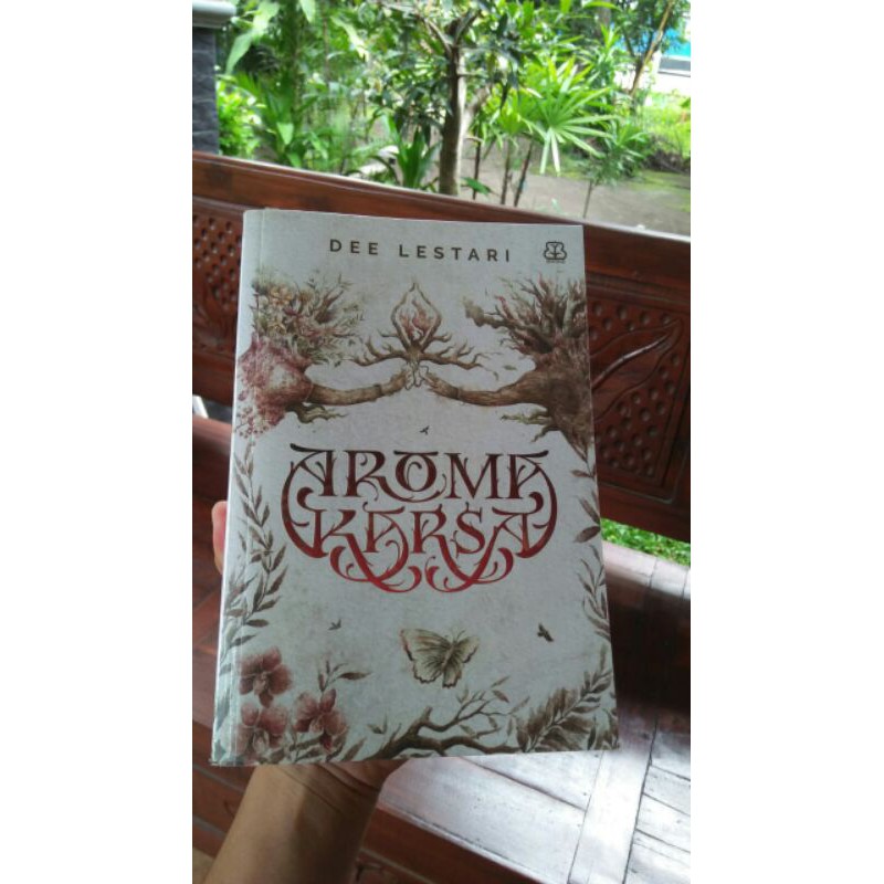 Preloved Novel Aroma Karsa