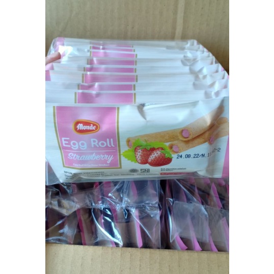 

agen distributor cemilan ringan snack wafer biskuit monde egg roll strawberry krim rasa stroberi murah