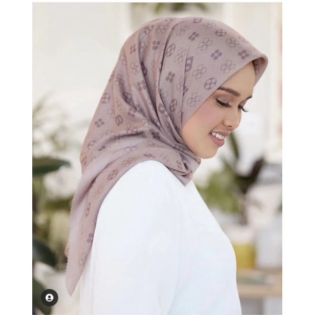 buttonscarves monogram taupe
