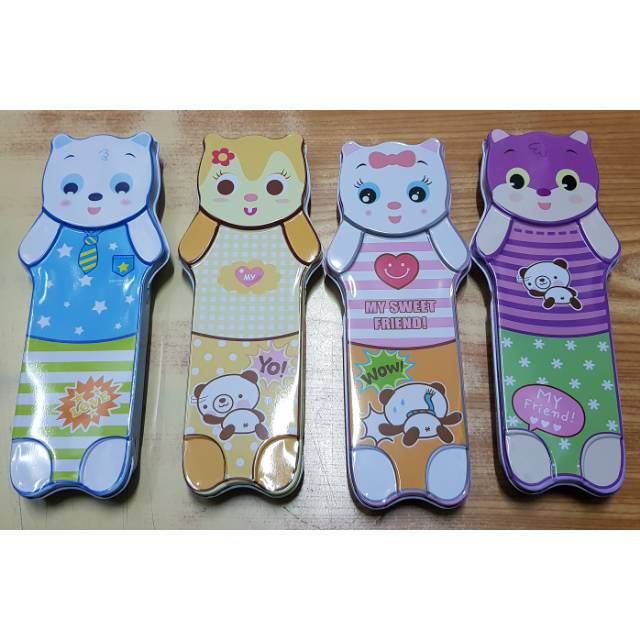 

Tempat Pensil Kaleng Boneka A344