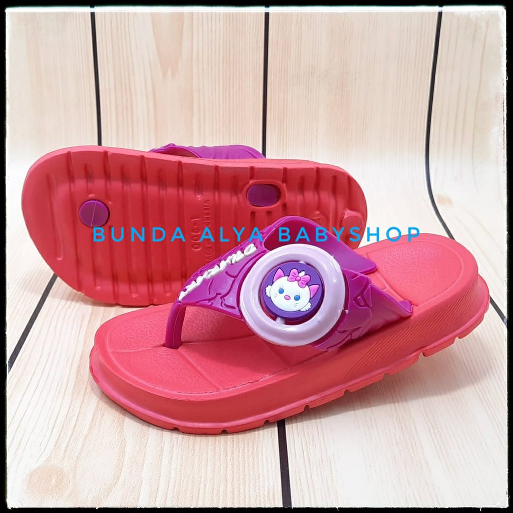 Sendal Anak Perempuan Jepit 3 4 5 Tahun MERAH Karet Elastis - Sandal Anak Cewek Kucing Anti Licin Karet Size 24 - 29