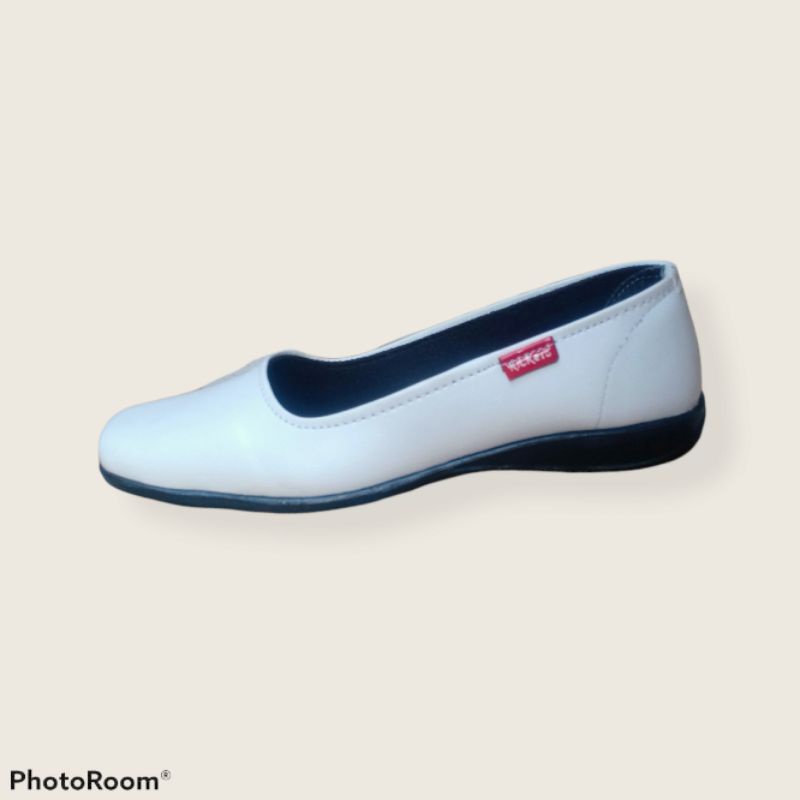 PS1P. Sepatu Pantofel Wanita Putih Polos Formal Kerja Slip On Hak 1 cm