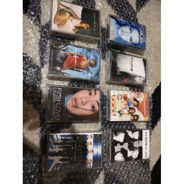 kaset pita britney spears - avril lavigne - bond - all saints - jennifer lopez -  beverley knight - 