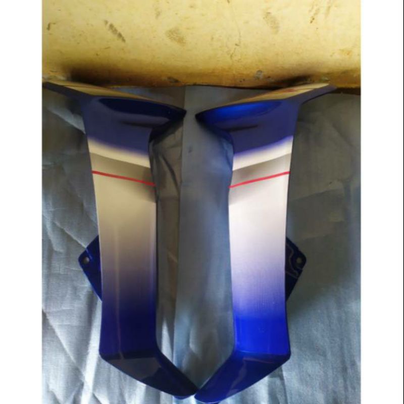 Sayap luar Yamaha F1zr biru
