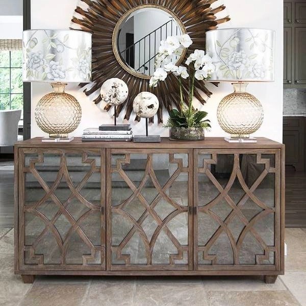 Bufet klasik minimalis kaca