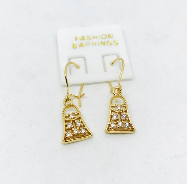 Anting wanita //anting model gantung //perhiasan anting// anting permata //anting