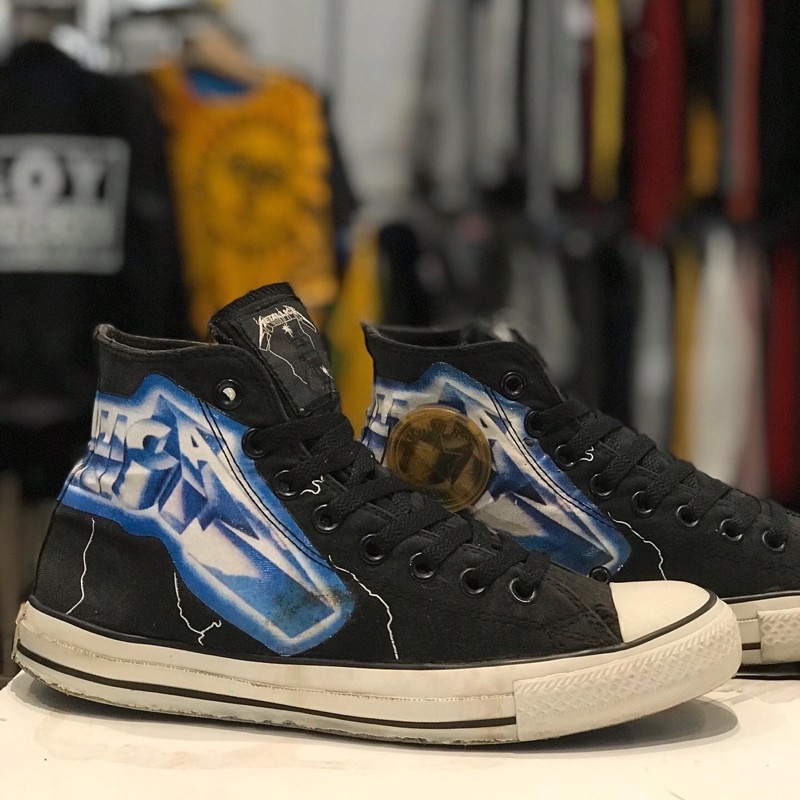 Converse Metallica