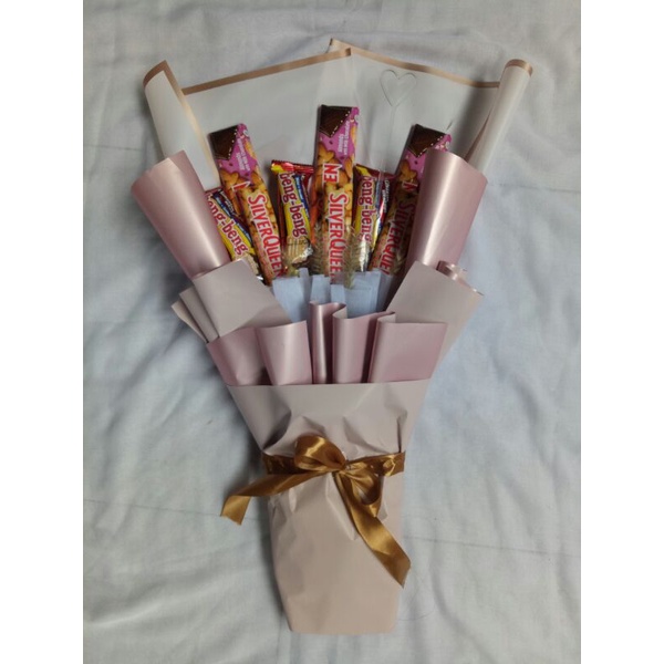 

Buket Silverqueen / Bouquet coklat / Hadiah / hampers coklat / bouquet