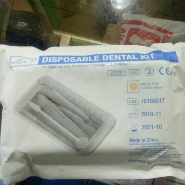 Disposable dental kit