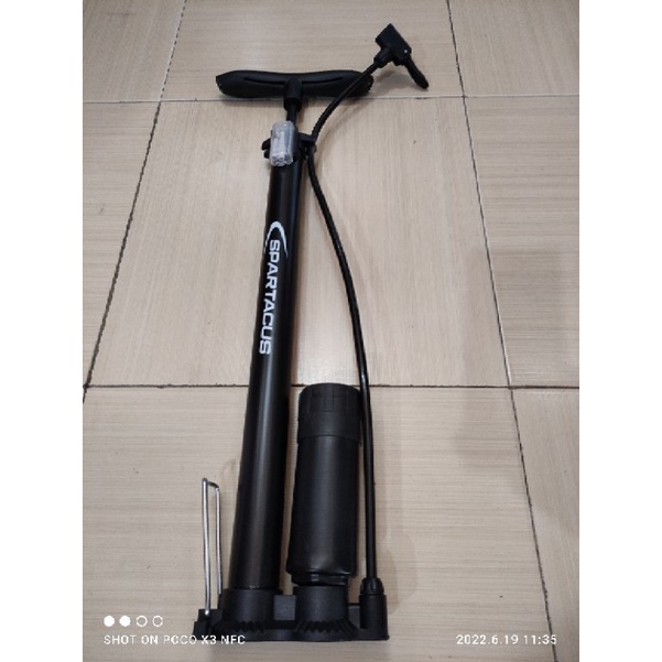 Pompa Sepeda Fixie dan Motor Aloy Hitam merk Spartacus