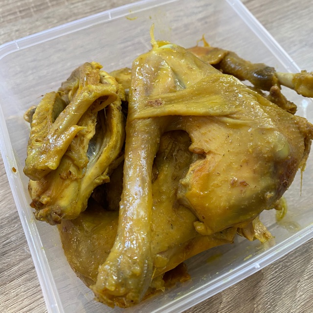 

Ayam bumbu siap goreng