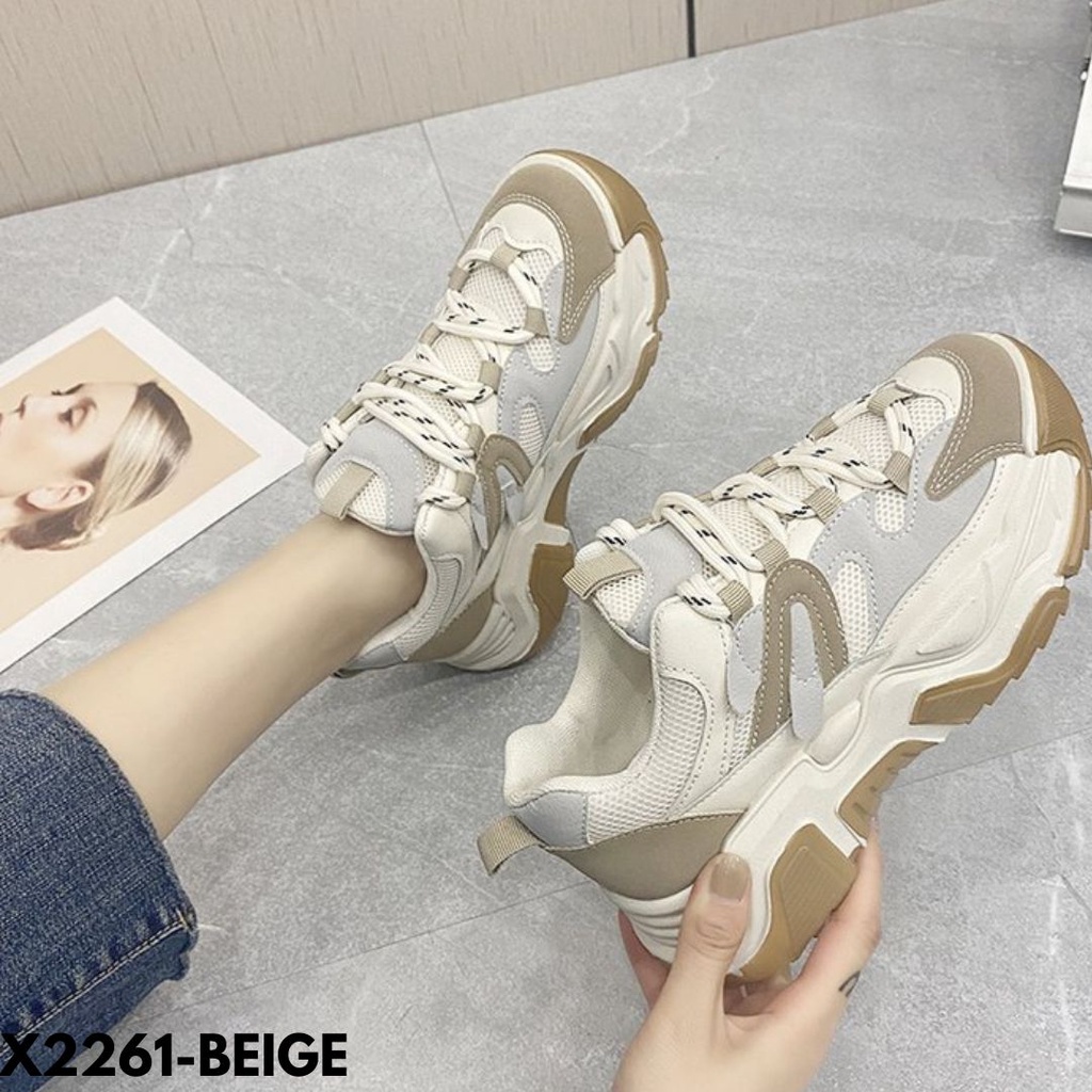 SEPATU LARI OLAHRAGA SNEAKERS TALI NYAMAN DIPAKAI COCOK UNTUK GYM KUALITAS IMPORT 2261