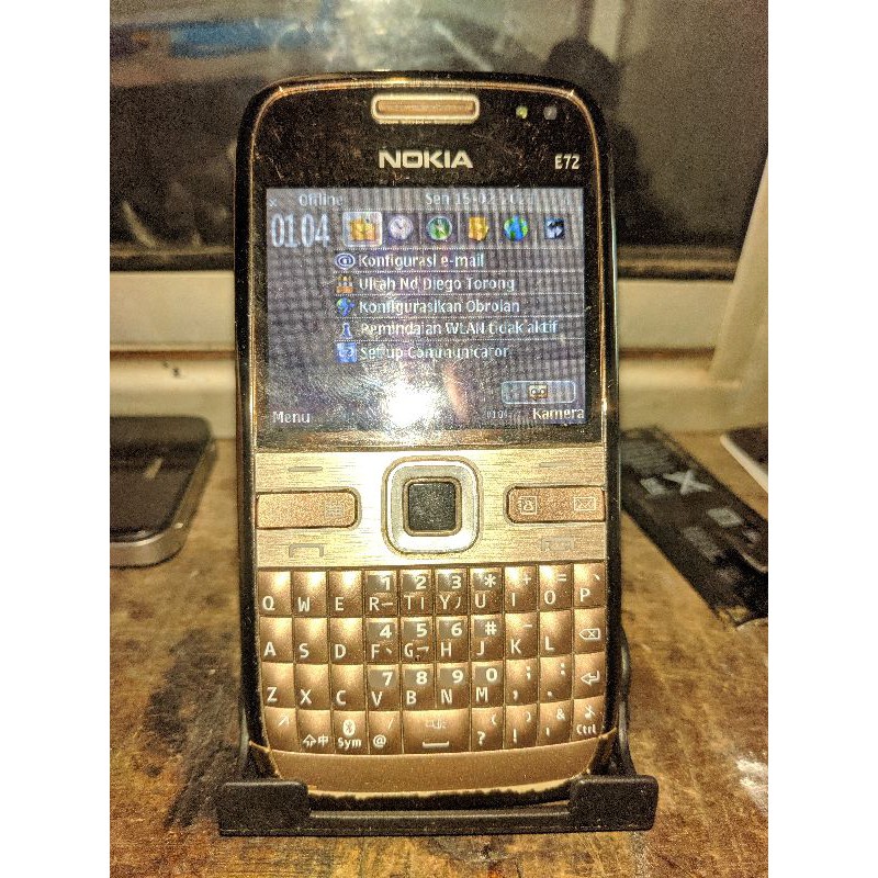 NOKIA E72
