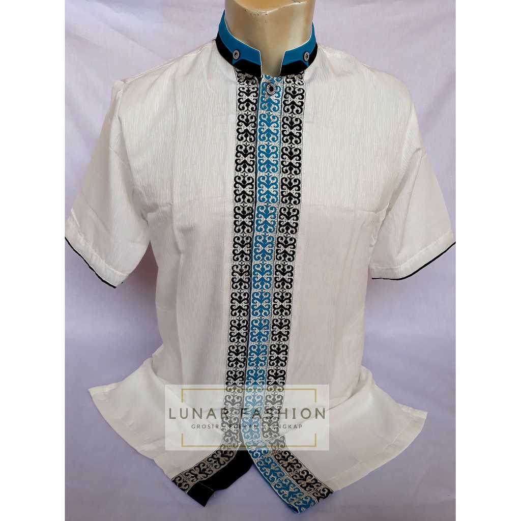 Baju Koko Pria Semi Sutra Ar Royan Lengan Pendek Warna Putih Motif Hitam Biru KA003