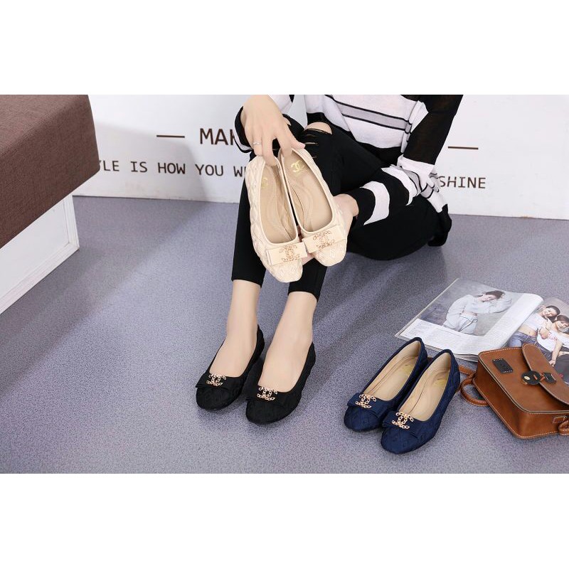 Sepatu wanita Chanel Felice #M8404175