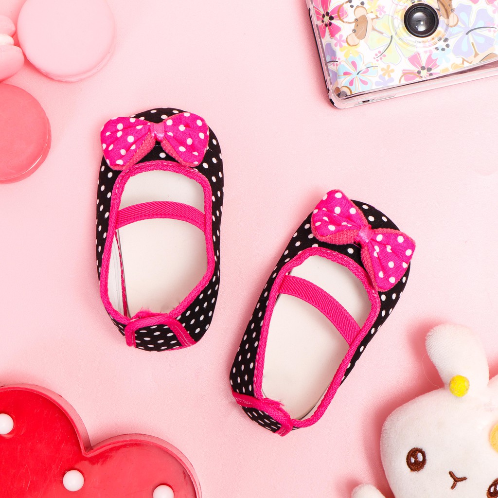 SEPATU BAYI PREWALKER SEPATU BAYI CEWEK MOTIF HELLO KITTY BUNGA ANTI SLIP