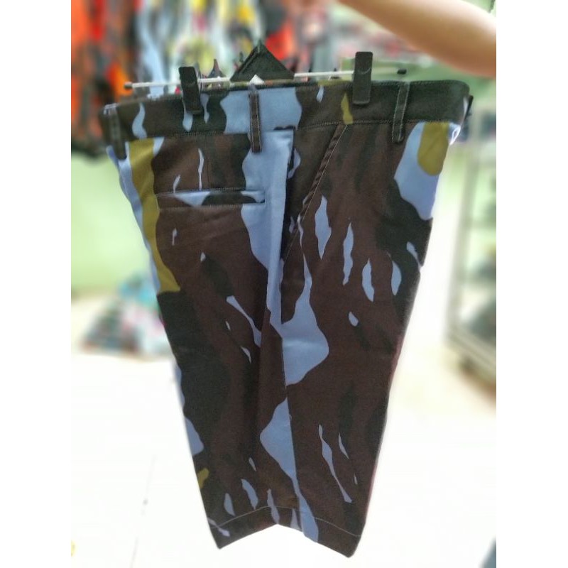 Celana Pendek Ikatan Pemuda Karya (IPK)