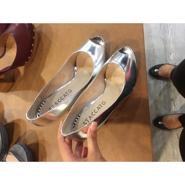 Heels staccato