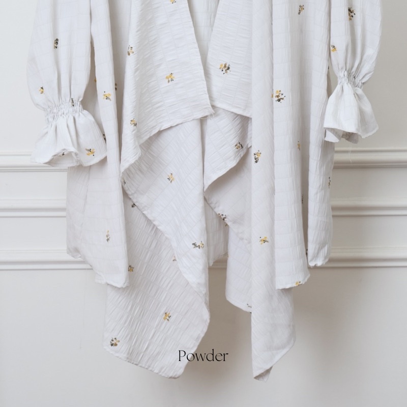 Winter Rose Outer Jumbo / Outer Jumbo / Outer Premium crinkle / outer motif-Powder