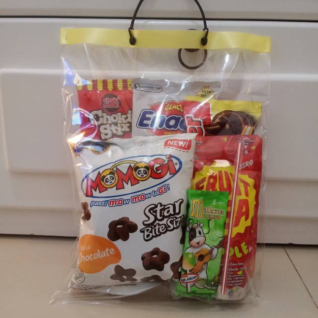 

Souvenir Ultah Anak / Bingkisan Lebaran / Snack Bag