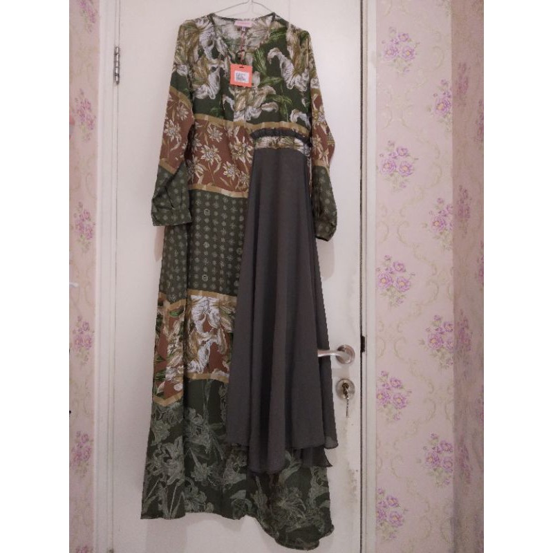 Sale Ria Miranda Gladia dress size M new, ori RM