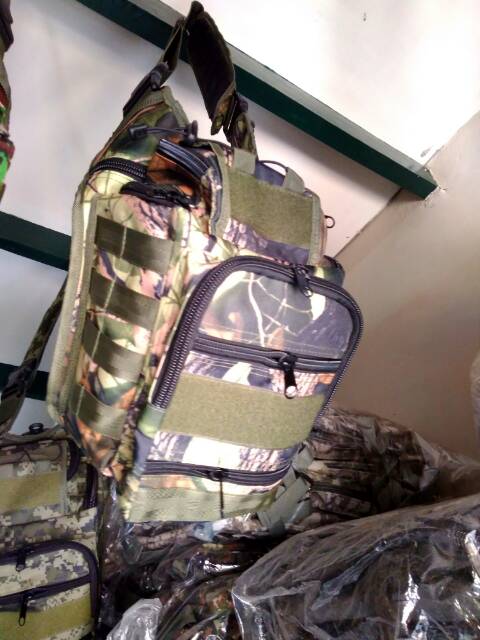 TAS SELEMPANG CAMERA CAMO PERBAKIN